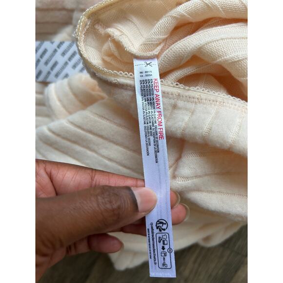 Urban Outfitters Out From Under Cream Fuzzy Knit Flare Stretch Pants Size Medium - Picture 7 of 8